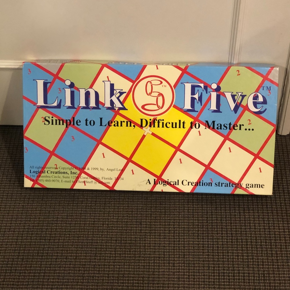 LINK FIVE LOGIC & STRATEGY BOARD GAME - NEVER OPENED